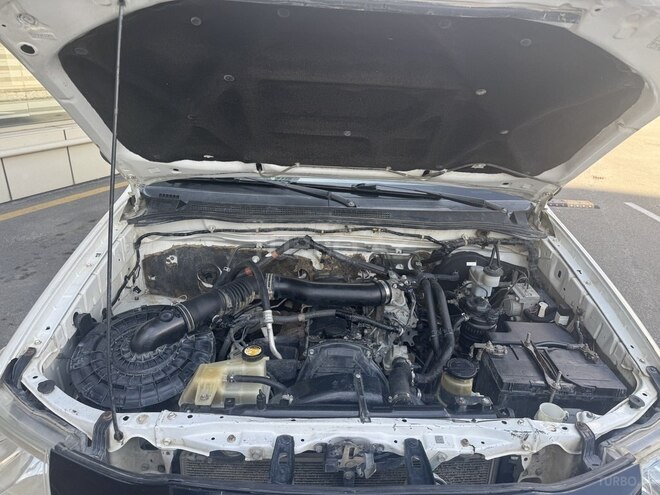 Toyota Hilux-10