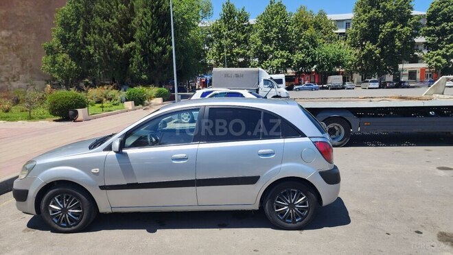 Kia Rio-4