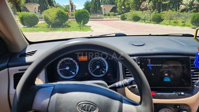 Kia Rio-9
