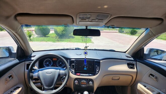 Kia Rio-11