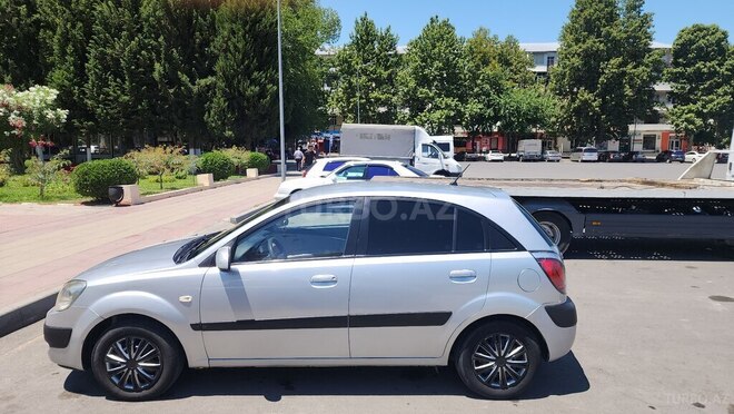 Kia Rio-10