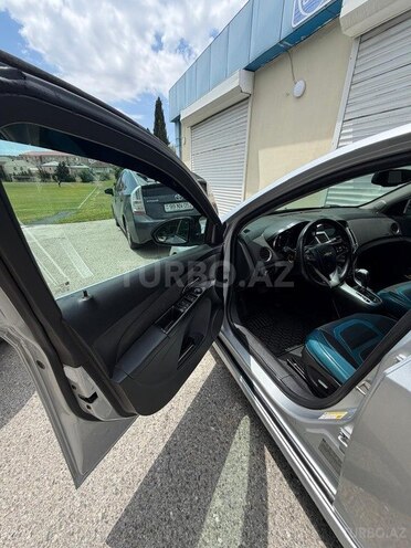 Chevrolet Cruze-9