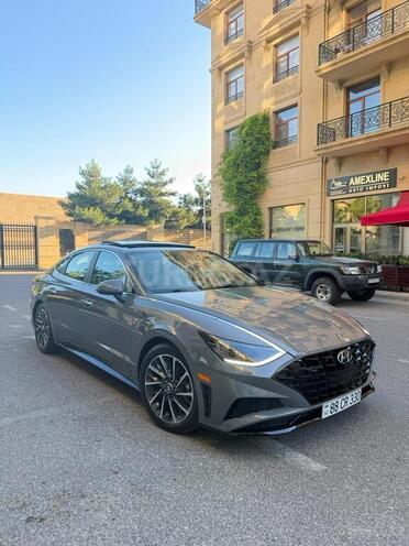 Hyundai Sonata-2