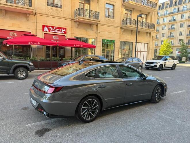 Hyundai Sonata-5