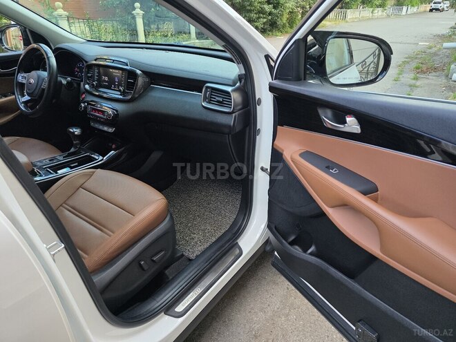 Kia Sorento-9