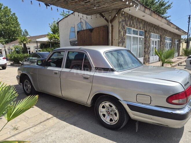 GAZ 31105 "Volga"-10