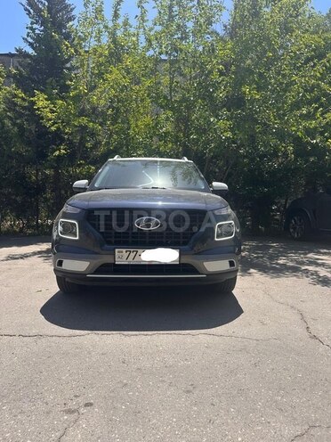 Hyundai Venue-1