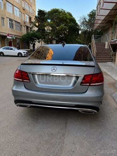 Mercedes E 200-2