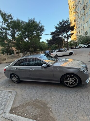 Mercedes E 200-10