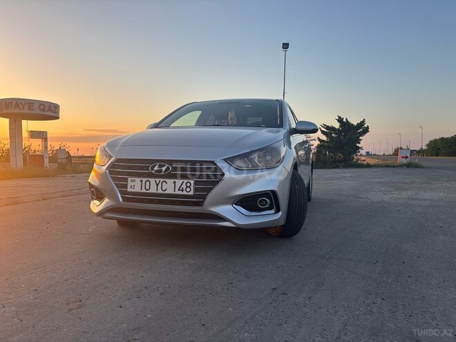 Hyundai Accent-3