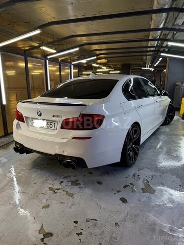 BMW 528-2