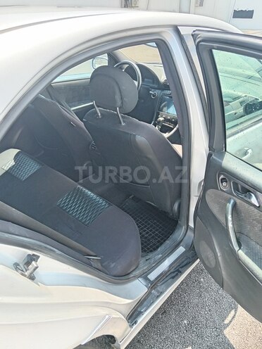 Mercedes C 200-2