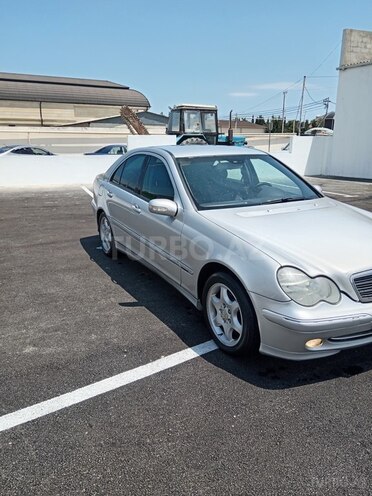 Mercedes C 200-8