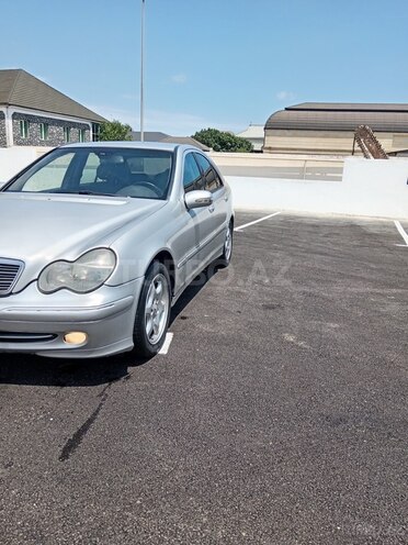 Mercedes C 200-10