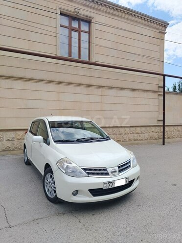 Nissan Tiida-1