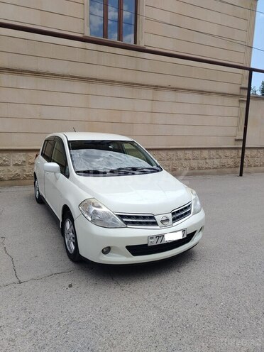 Nissan Tiida-7