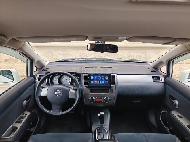Nissan Tiida-21