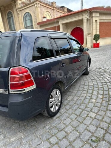Opel Zafira-6