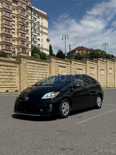 Toyota Prius-2