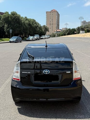 Toyota Prius-6