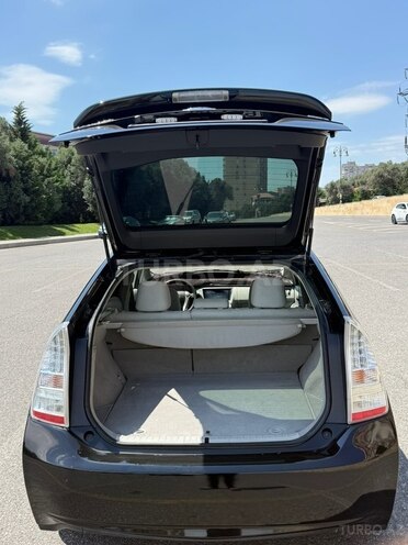 Toyota Prius-14