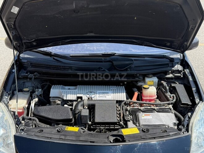 Toyota Prius-16