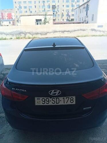 Hyundai Elantra-2