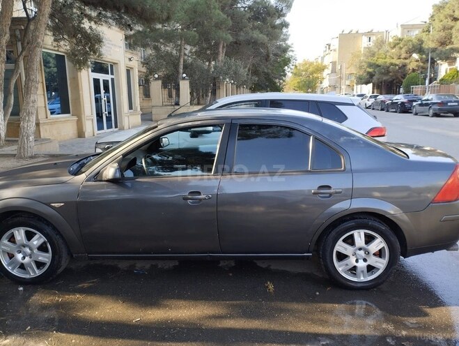 Ford Mondeo-2
