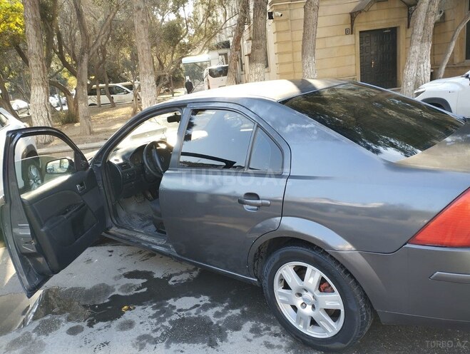 Ford Mondeo-4
