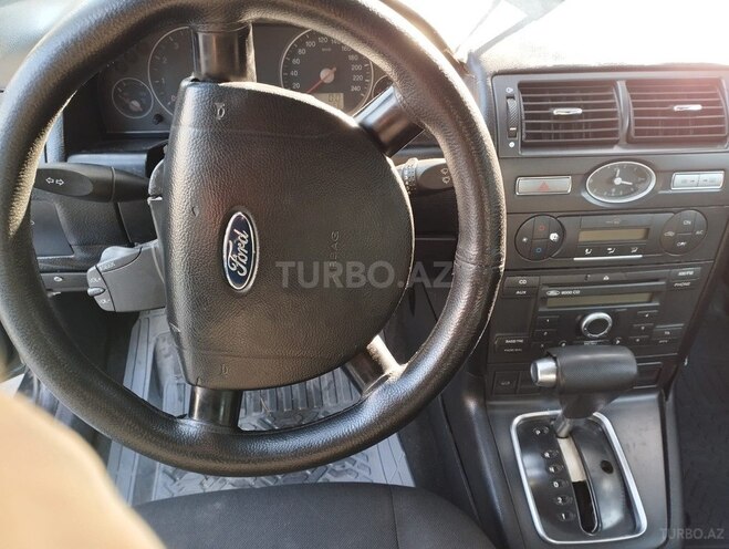 Ford Mondeo-8