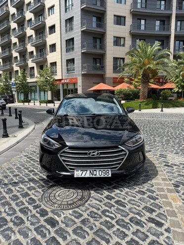 Hyundai Elantra-1