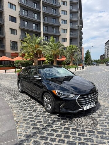 Hyundai Elantra-2