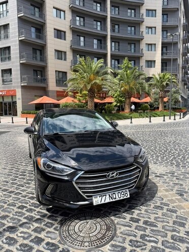 Hyundai Elantra-6