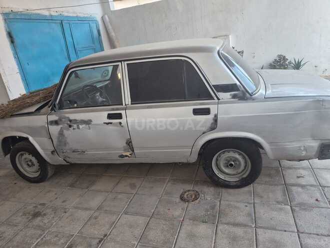 LADA (VAZ) 2107-2