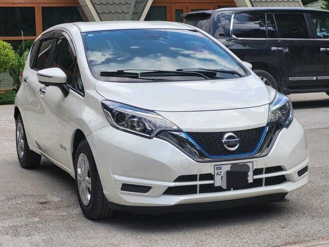 Nissan Note-5