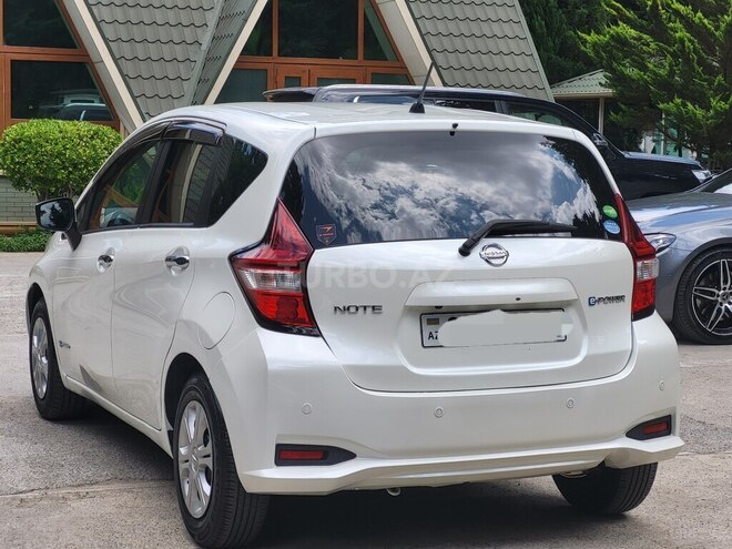Nissan Note-8