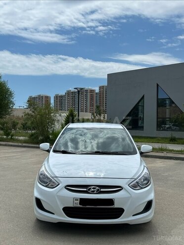Hyundai Accent-1