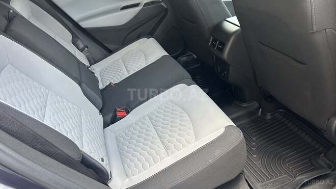Chevrolet Equinox-12