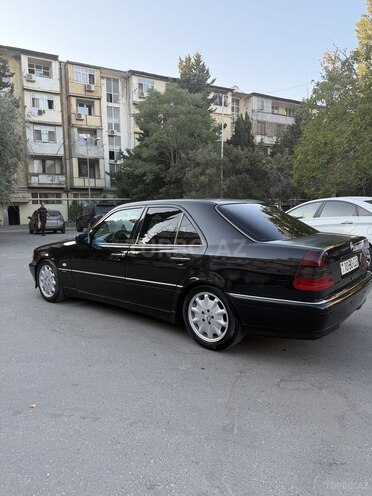 Mercedes C 240-6
