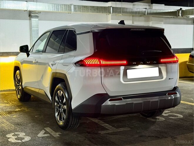 Toyota RAV4-4