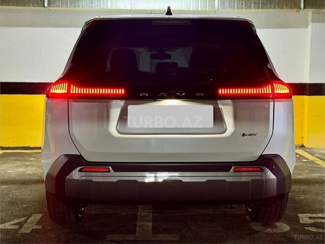 Toyota RAV4-5