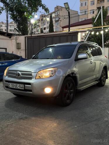 Toyota RAV4-3