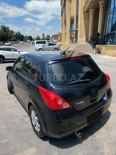 Nissan Tiida-2