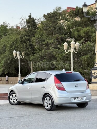 Hyundai i30-11