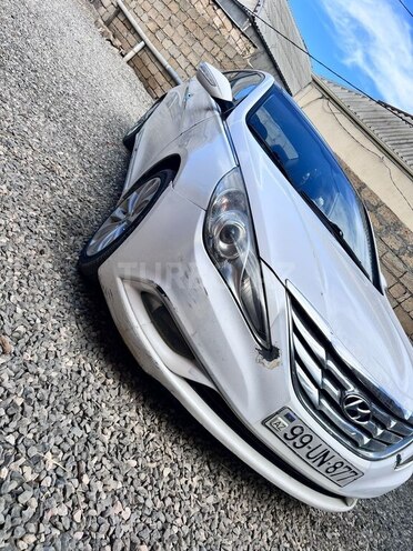Hyundai Sonata-6