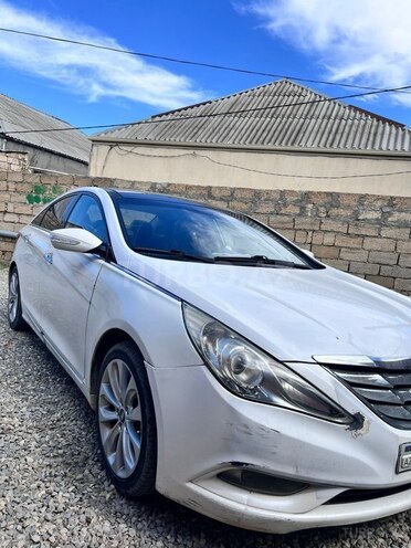 Hyundai Sonata-9