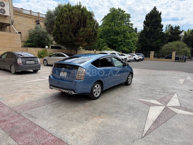 Toyota Prius-11