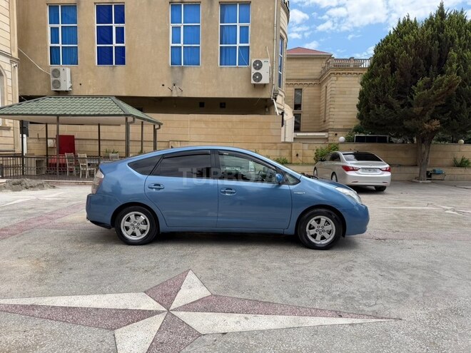 Toyota Prius-8