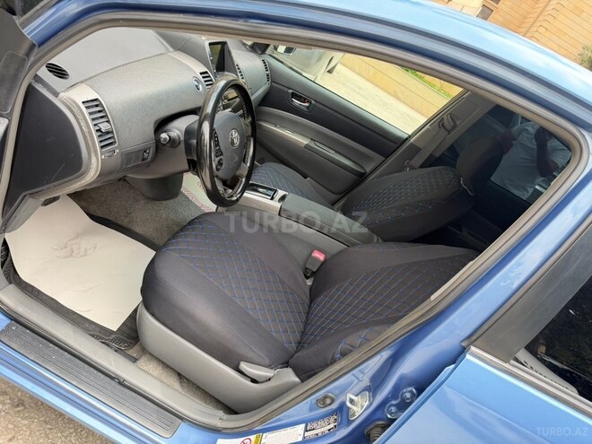 Toyota Prius-14