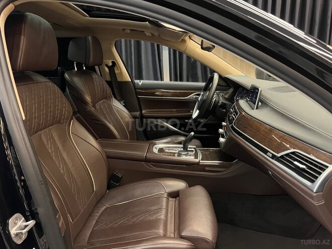BMW 740-13